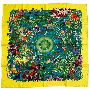 SOLD!!Authentic Hermès Au Coeur  De La Vie Scarf